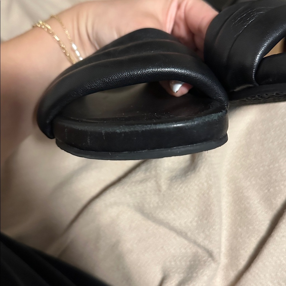 Seychelles Black Slide Sandals - Picture 6 of 6